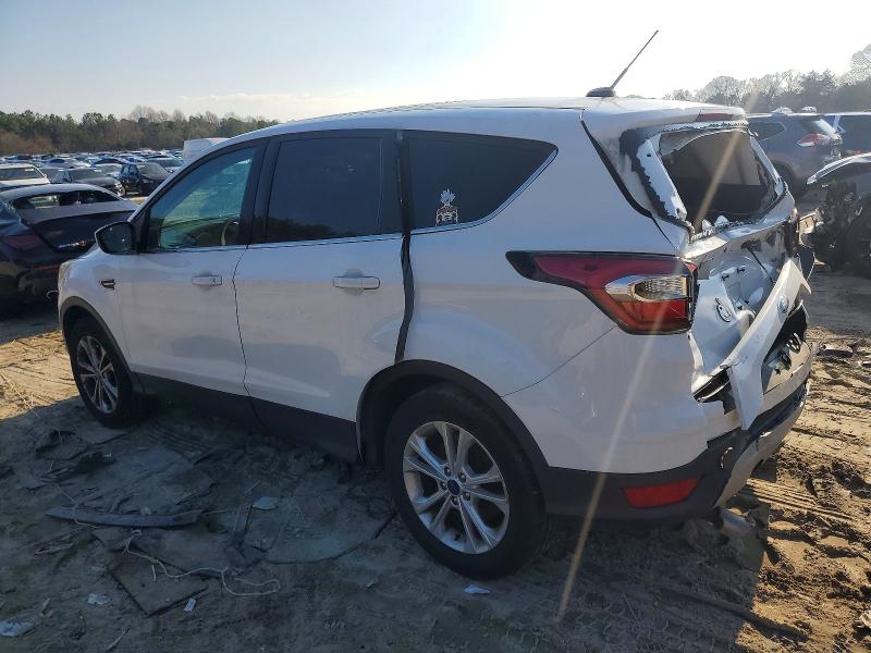 Photo 2 from auction – 2017 FORD ESCAPE SE with VIN 1FMCU0G91HUB04826