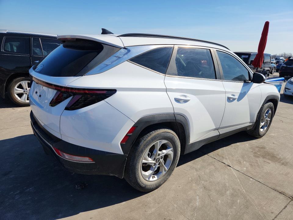 Photo 3 from auction – 2023 HYUNDAI TUCSON with VIN 5NMJB3AE3PH179722