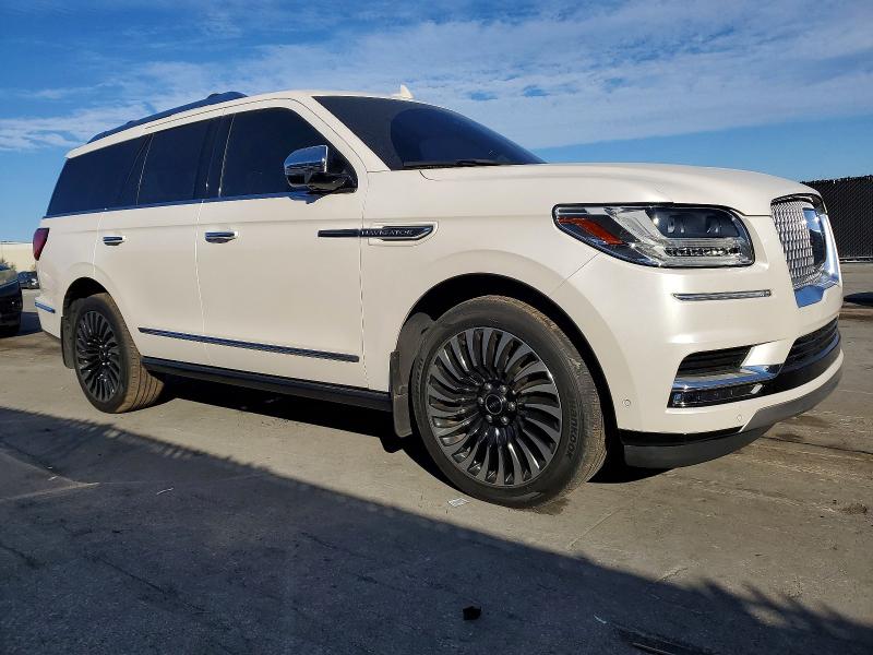 Photo 4 from auction – 2018 LINCOLN NAVIGATOR with VIN 5LMJJ2TT2JEL18105