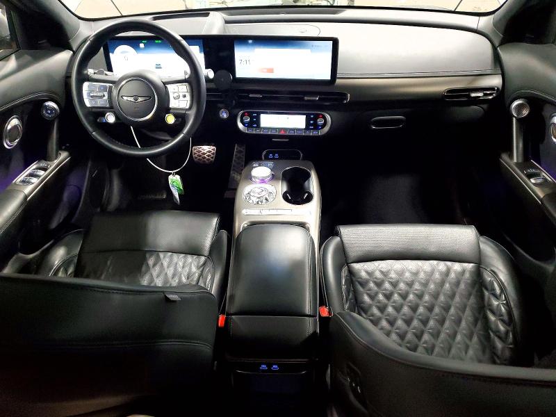 Photo 8 from auction – 2023 GENESIS GV60 with VIN KMUKEDTB7PU015352