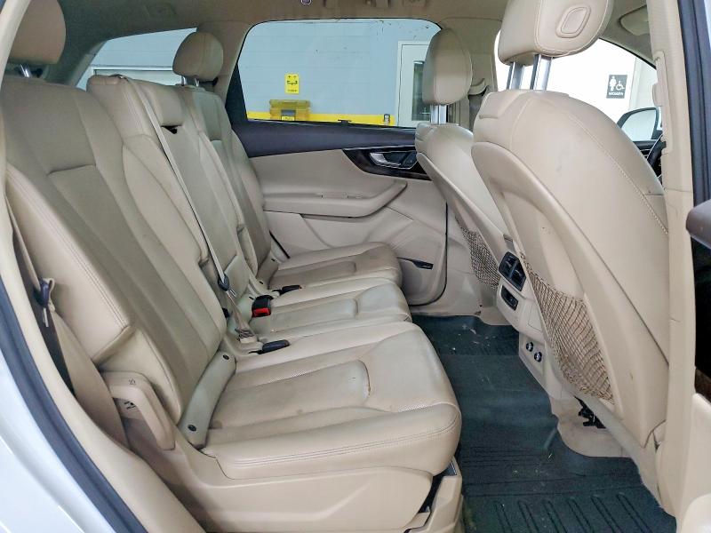 Photo 11 from auction – 2018 AUDI Q7 PREMIUM with VIN WA1LAAF77JD015846