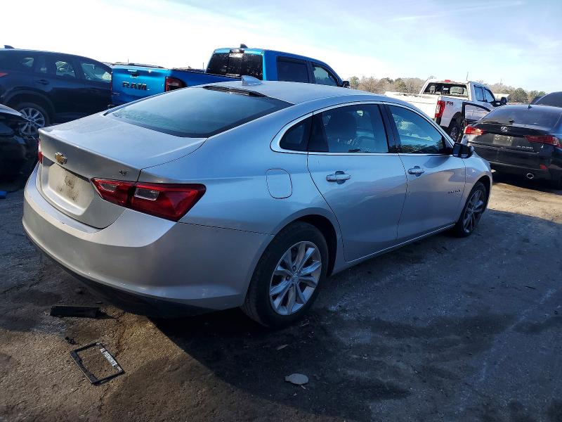 Photo 3 from auction – 2018 CHEVROLET MALIBU with VIN 1G1ZD5ST9JF140653