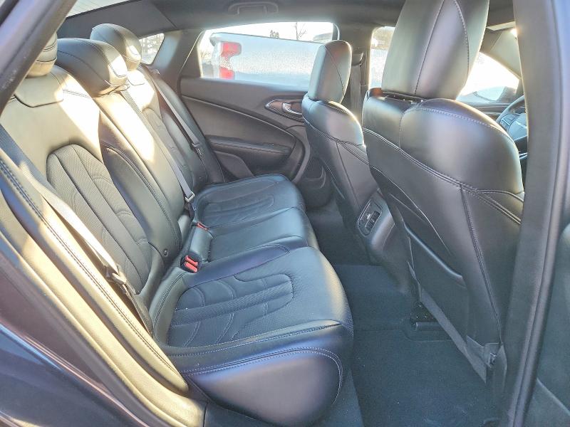 Photo 10 from auction – 2015 CHRYSLER 200 S with VIN 1C3CCCBB5FN747971