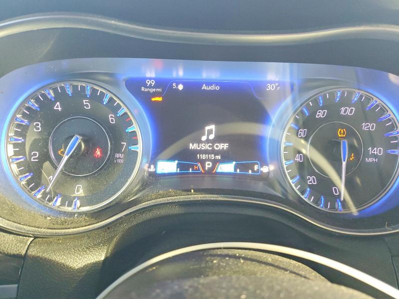 Foto 9 de la subasta – 2018 CHRYSLER 300 con VIN 2C3CCAAG6JH321032