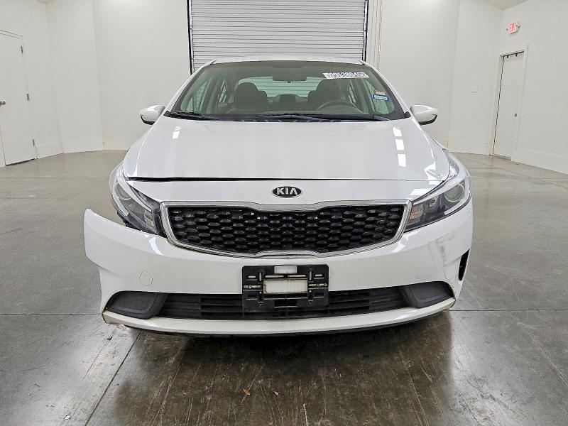 Photo 5 from auction – 2018 KIA FORTE LX with VIN 3KPFL4A74JE268384