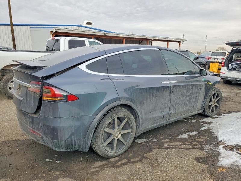 Photo 3 from auction – 2018 TESLA MODEL X with VIN 5YJXCBE23JF104447