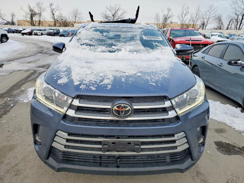 Photo 5 from auction – 2019 TOYOTA HIGHLANDER with VIN 5TDDZRFH1KS941790