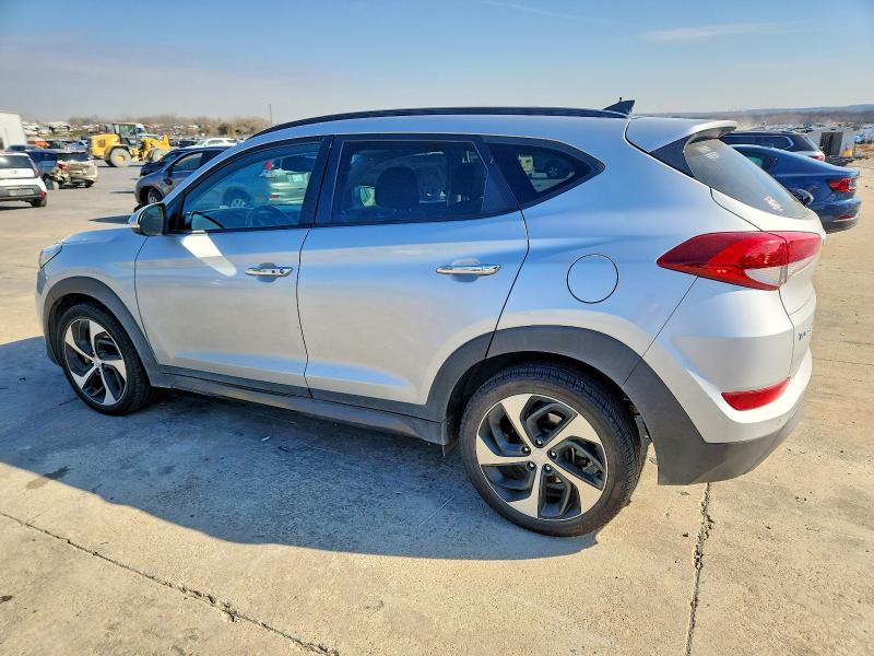 Photo 2 from auction – 2016 HYUNDAI TUCSON with VIN KM8J33A22GU118756