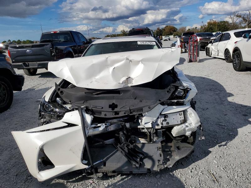 Photo 5 from auction – 2020 LEXUS IS 300 with VIN JTHAA1D22L5106782