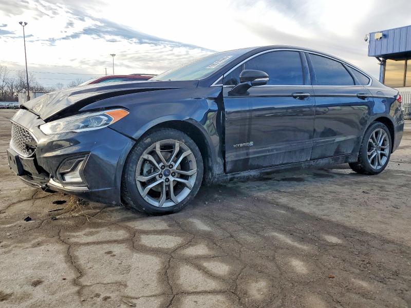 FORD FUSION 2019 with VIN 3FA6P0RU8KR117409 - Photo from auction