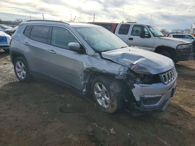 Photo 4 from auction – 2018 JEEP COMPASS with VIN 3C4NJDBBXJT325218