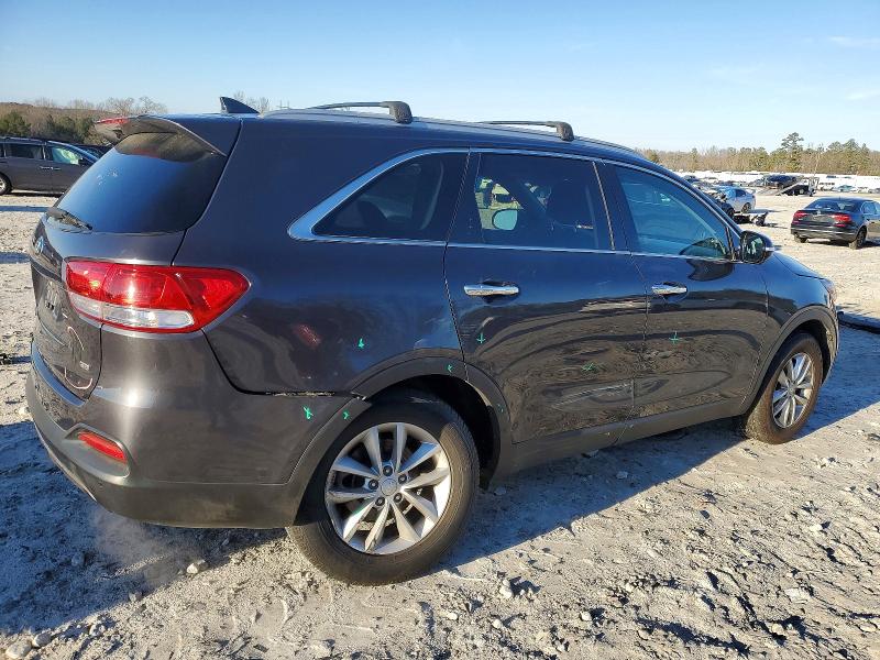 Photo 3 from auction – 2017 KIA SORENTO LX with VIN 5XYPG4A33HG267214