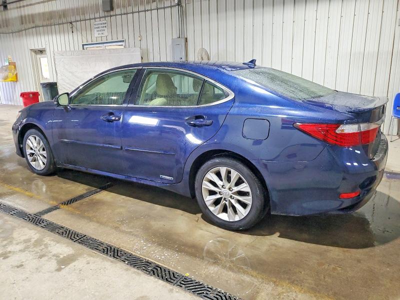 Фото 2 с аукциона – 2013 LEXUS ES 300H с VIN JTHBW1GG5D2004523