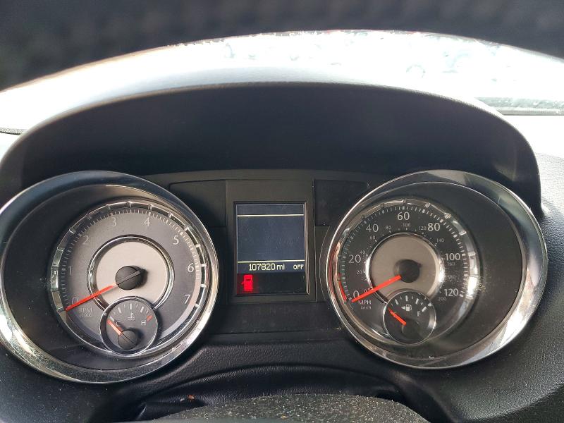 Photo 9 from auction – 2016 CHRYSLER TOWN & COU with VIN 2C4RC1BGXGR289239