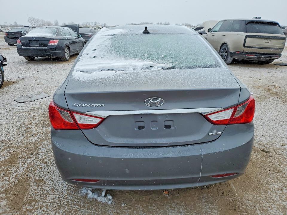 Photo 6 from auction – 2011 HYUNDAI SONATA with VIN 5NPEC4AC3BH251355