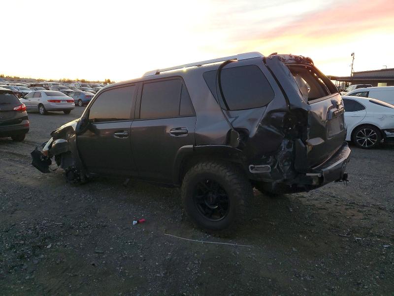 Zdjęcie 2 z aukcji – 2016 TOYOTA 4RUNNER SR z VIN JTEBU5JR5G5335786