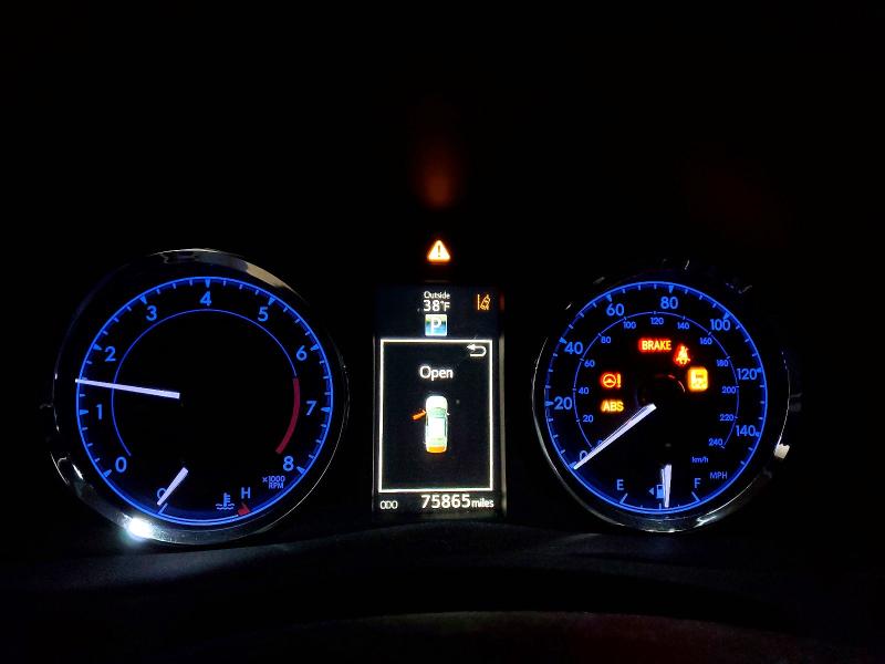 Photo 9 from auction – 2019 TOYOTA COROLLA with VIN 2T1BURHE1KC146806