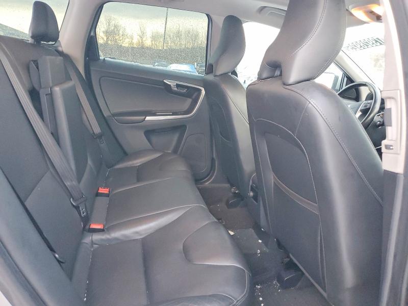 Photo 11 from auction – 2016 VOLVO XC60 with VIN YV4612RK1G2829291