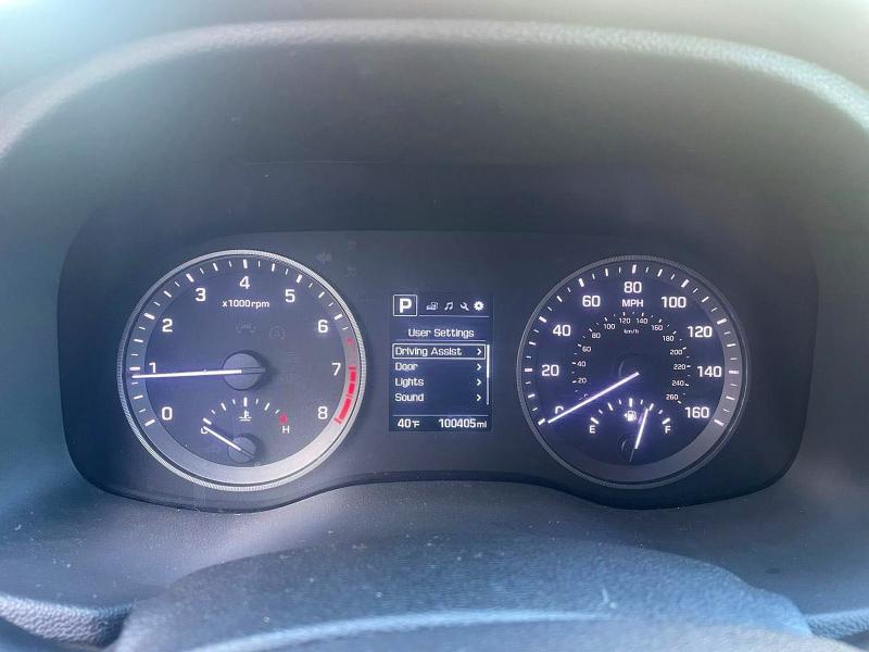 Photo 8 from auction – 2017 HYUNDAI TUCSON LIM with VIN KM8J3CA29HU330426