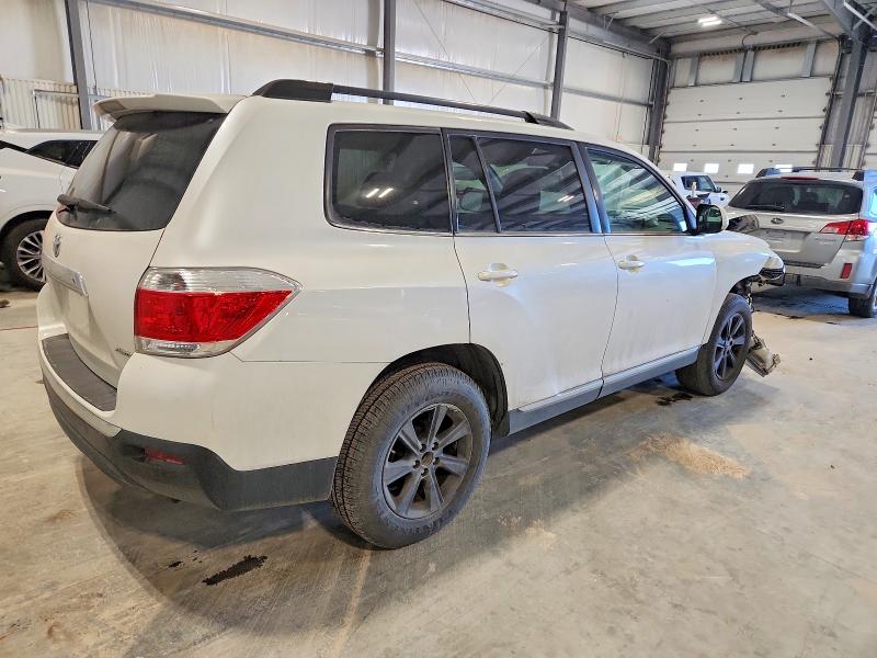 Photo 3 from auction – 2013 TOYOTA HIGHLANDER with VIN 5TDBK3EHXDS245037