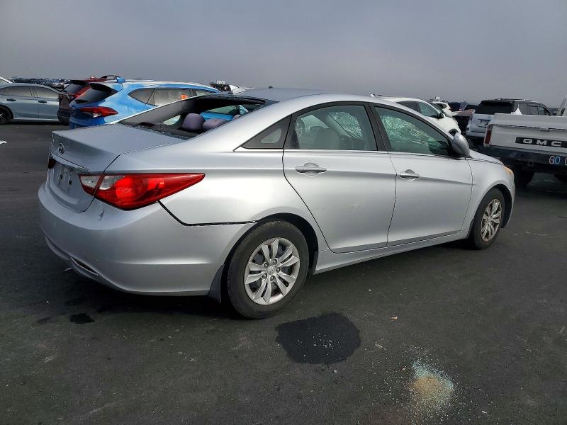 Photo 3 from auction – 2012 HYUNDAI SONATA GLS with VIN 5NPEB4AC1CH496885