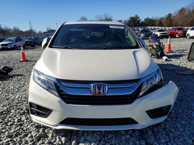 Photo 5 from auction – 2018 HONDA ODYSSEY with VIN 5FNRL6H73JB102463