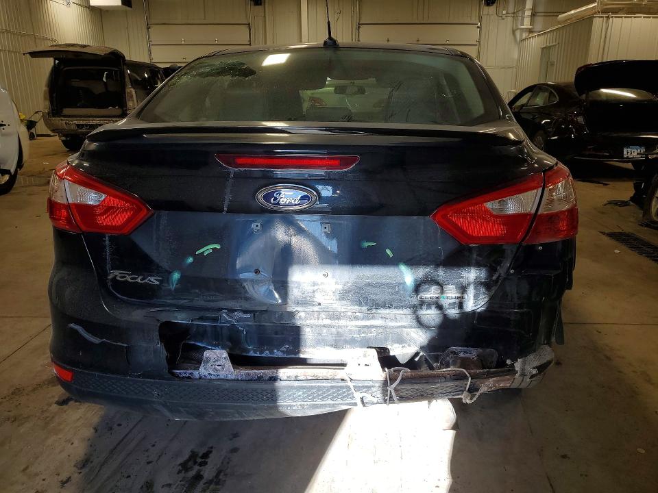 Photo 6 from auction – 2014 FORD FOCUS SE with VIN 1FADP3F27EL194674