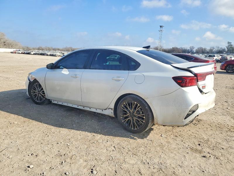 Photo 2 from auction – 2022 KIA FORTE with VIN 3KPF54AD5NE491880