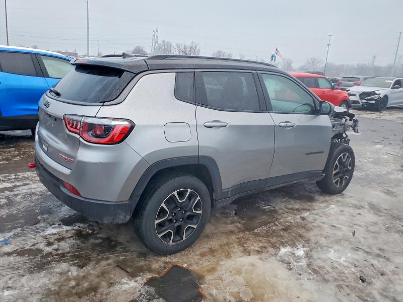 Photo 3 from auction – 2020 JEEP COMPASS with VIN 3C4NJDDB4LT207861