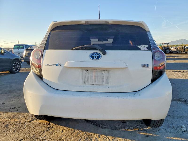 Photo 6 from auction – 2013 TOYOTA PRIUS C with VIN JTDKDTB31D1542567