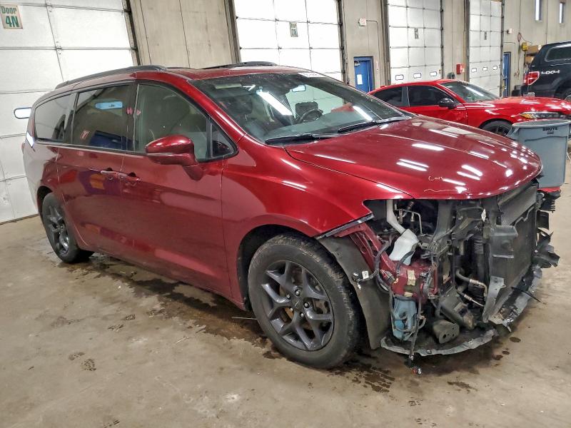 Photo 4 from auction – 2019 CHRYSLER PACIFICA L with VIN 2C4RC1GG1KR644350
