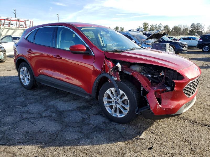 Photo 4 from auction – 2020 FORD ESCAPE SE with VIN 1FMCU0G64LUB55221