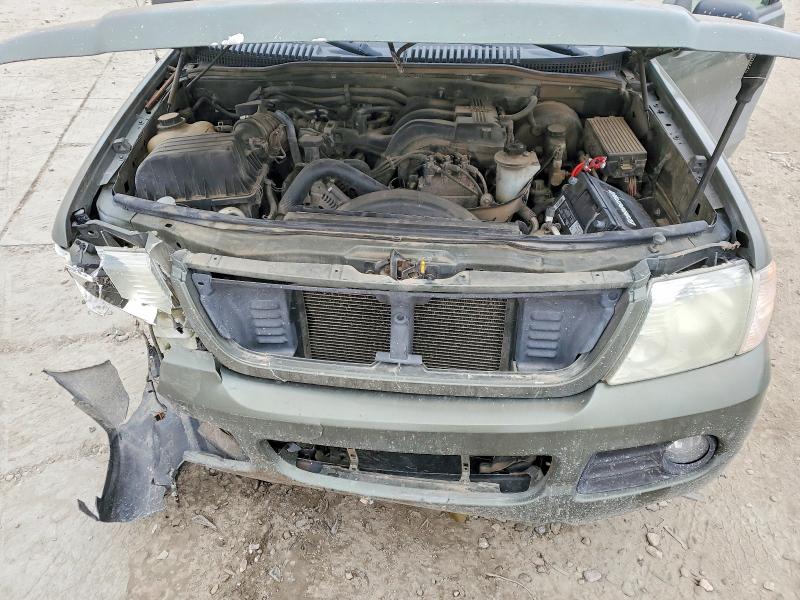 Photo 11 from auction – 2004 FORD EXPLORER with VIN 1FMZU73K34ZA43956
