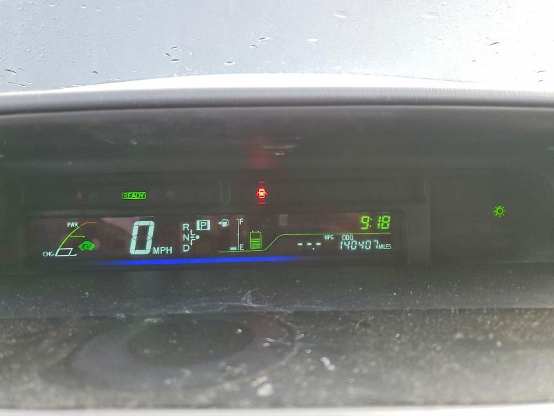 Photo 9 from auction – 2014 TOYOTA PRIUS V with VIN JTDZN3EU4EJ001272