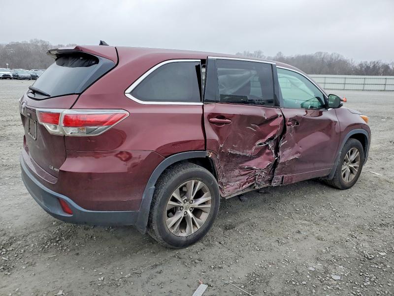 Photo 3 from auction – 2015 TOYOTA HIGHLANDER with VIN 5TDBKRFHXFS141331