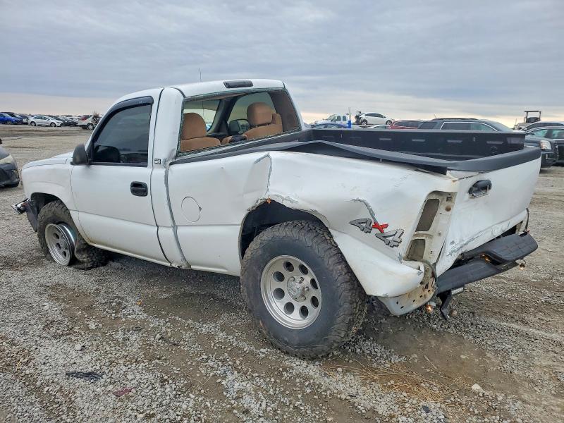 Photo 2 from auction – 2004 CHEVROLET SILVERADO with VIN 1GCEK14X64Z133697