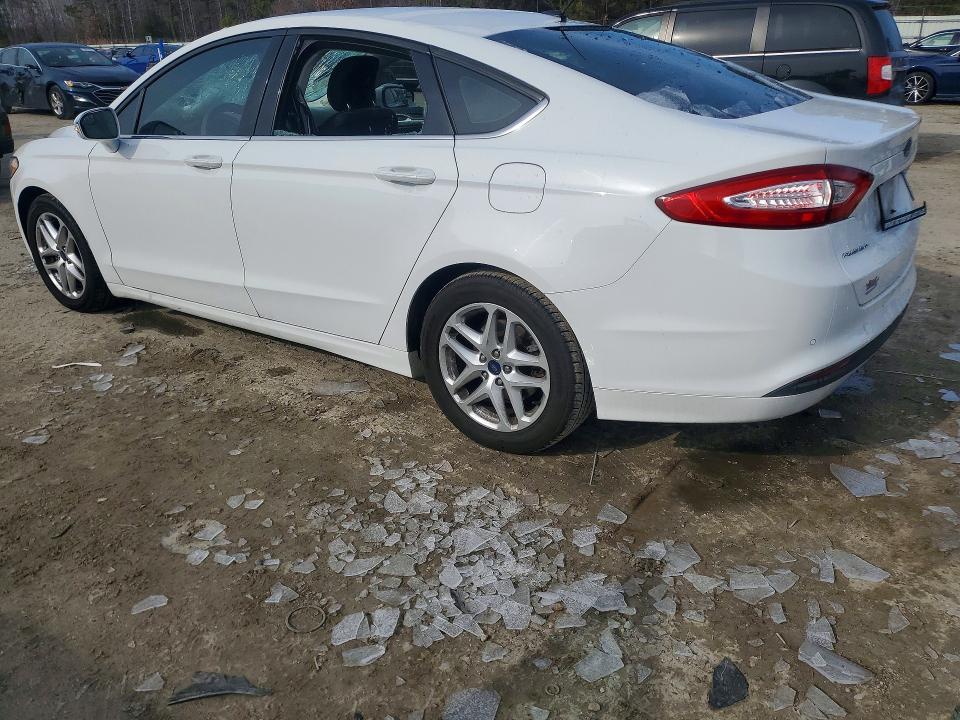 Photo 2 from auction – 2015 FORD FUSION with VIN 3FA6P0H71FR124199