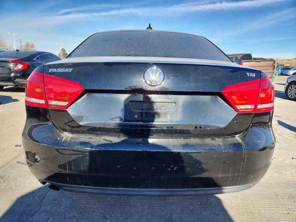Photo 6 from auction – 2014 VOLKSWAGEN PASSAT S with VIN 1VWAT7A3XEC068242