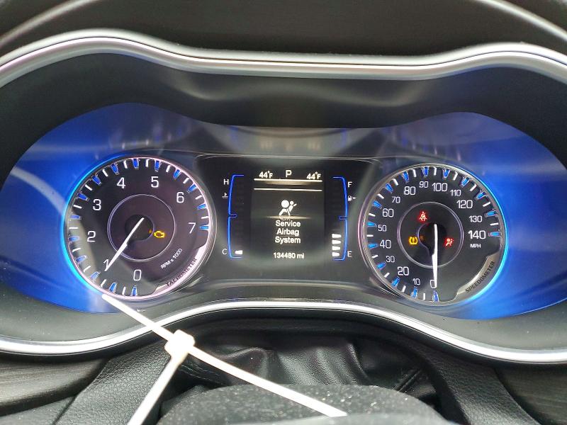 Photo 9 from auction – 2016 CHRYSLER 200 LIMITE with VIN 1C3CCCAB1GN103614