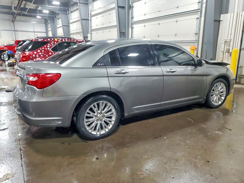 Photo 3 from auction – 2012 CHRYSLER 200 LIMITE with VIN 1C3CCBCB7CN221779