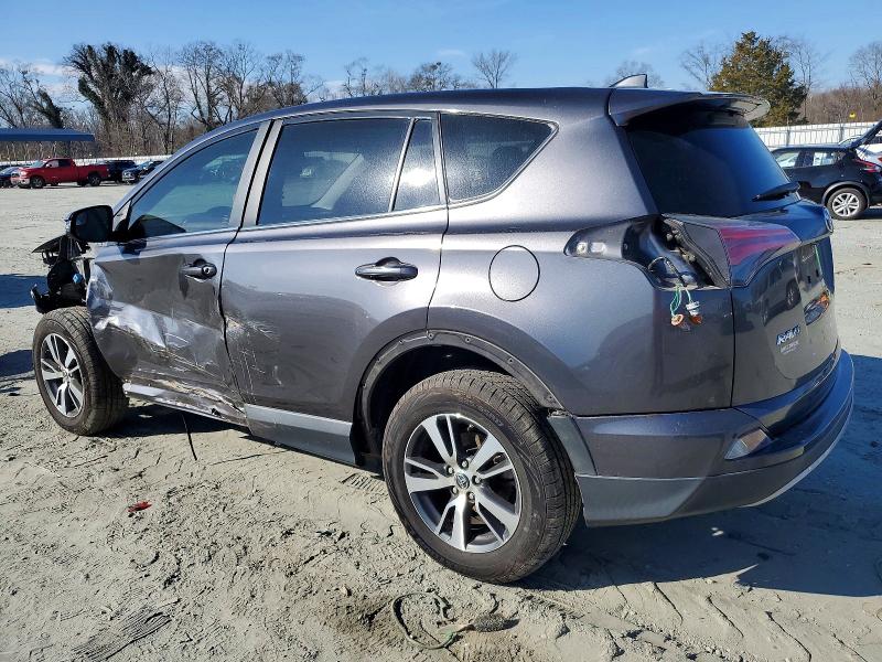 Photo 2 from auction – 2017 TOYOTA RAV4 XLE with VIN JTMWFREV2HJ131471