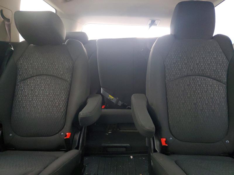 Photo 10 from auction – 2011 GMC ACADIA with VIN 1GKKRPED3BJ152021