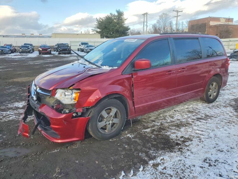 DODGE GRAND CARAVAN 2011 with VIN 2D4RN3DG4BR624008 - Photo from auction