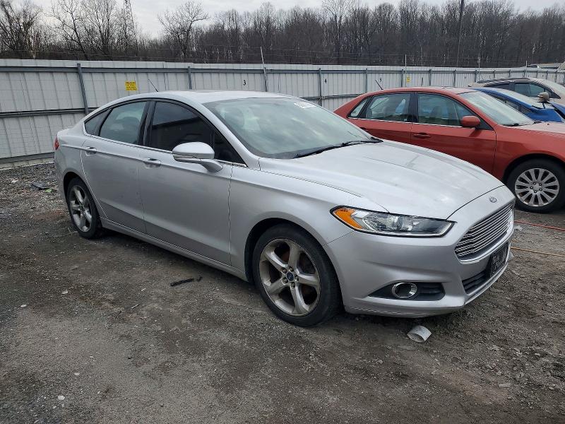 Photo 4 from auction – 2015 FORD FUSION SE with VIN 3FA6P0HD7FR217914