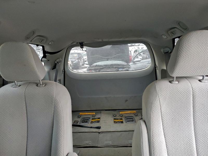 Photo 10 from auction – 2011 TOYOTA SIENNA LE with VIN 5TDJK3DC7BS021433