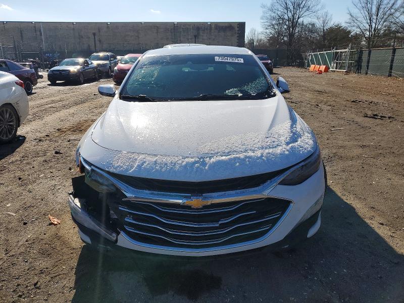 Photo 5 from auction – 2022 CHEVROLET MALIBU LT with VIN 1G1ZD5ST2NF109069
