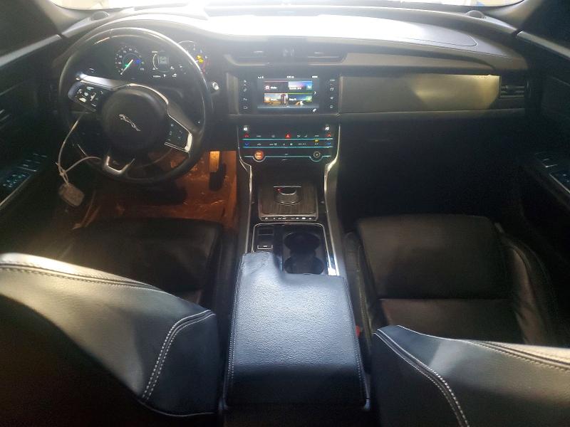 Photo 8 from auction – 2016 JAGUAR XF S with VIN SAJBG4BV0GCY04975