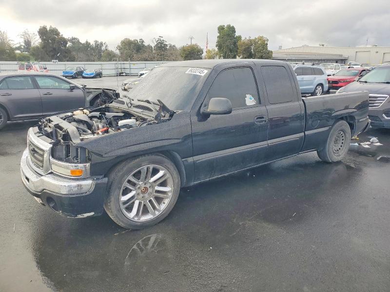 GMC NEW SIERRA 2004 with VIN 2GTEC19T941211532 - Photo from auction