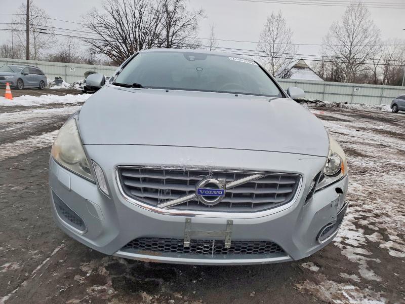 Photo 5 from auction – 2013 VOLVO S60 T5 with VIN YV1612FS9D2197976