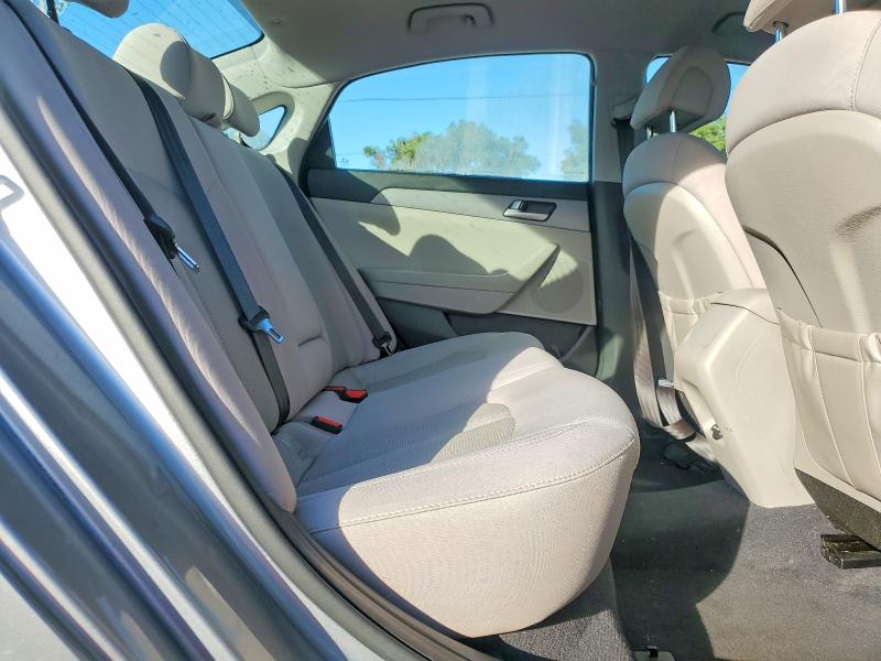 Photo 10 from auction – 2016 HYUNDAI SONATA SE with VIN 5NPE24AF8GH302126